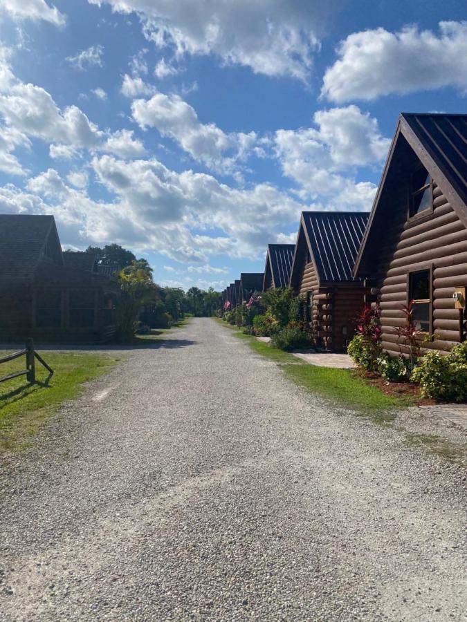 Log Harbor Cabins Okeechobee Exterior photo